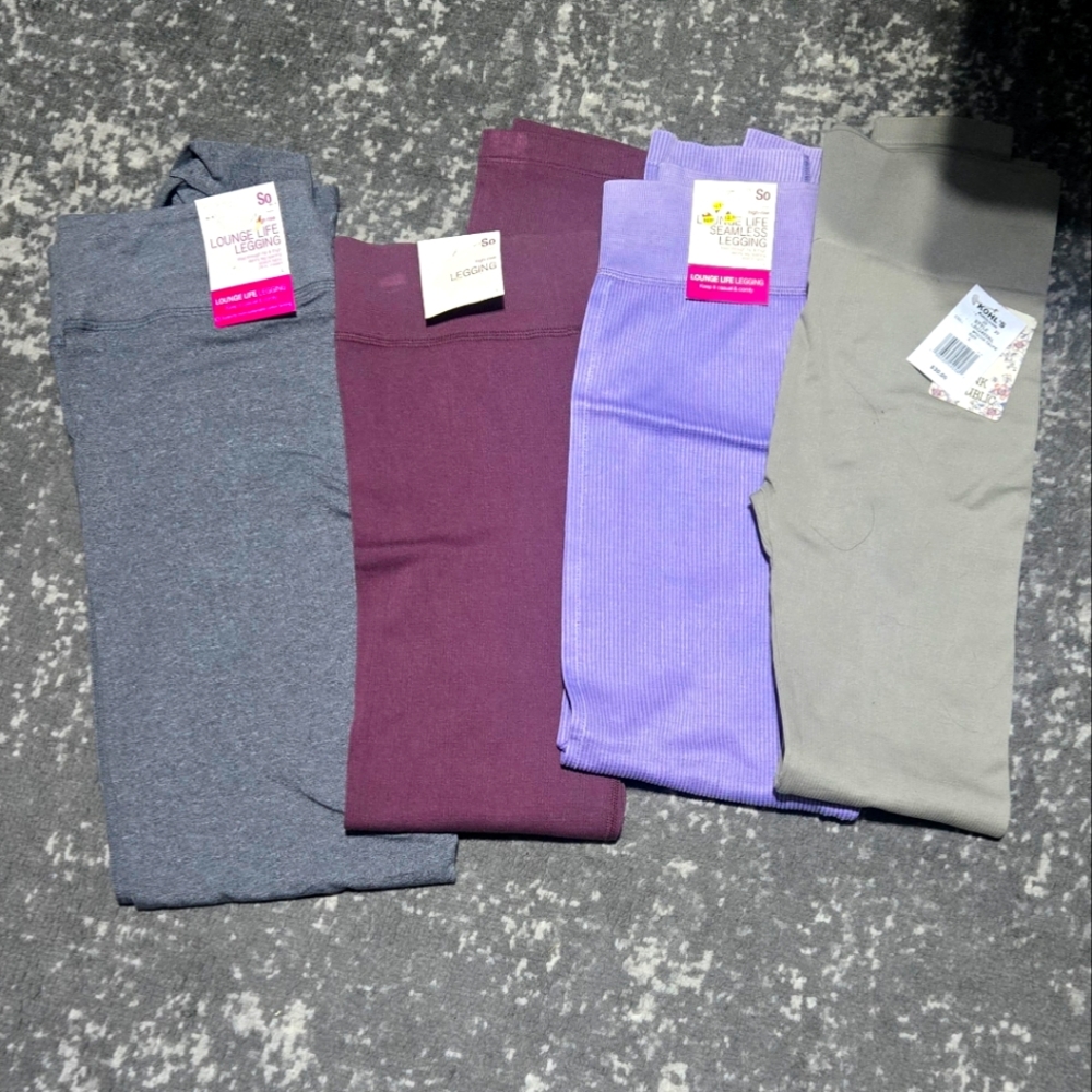 4 pair of leggings